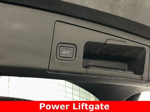 Certified 2023 Cadillac XT4 Sport w/ LPO, Onyx Lite Package image 45