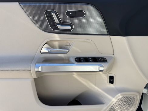 Certified 2023 Mercedes-Benz GLB 250 image 14