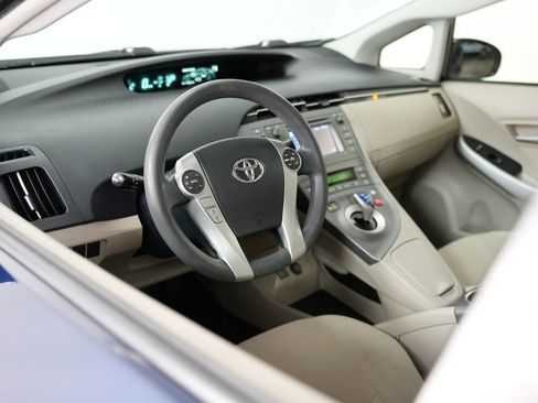 Used 2013 Toyota Prius Two FWD image 6