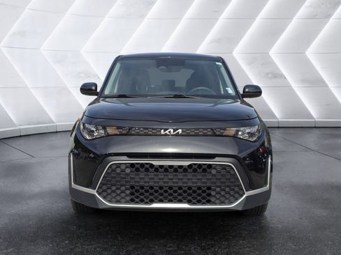 Used 2025 Kia Soul LX FWD image 7