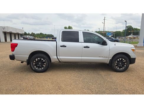Used 2018 Nissan Titan S w/ S Utility Package AWD/4WD image 6