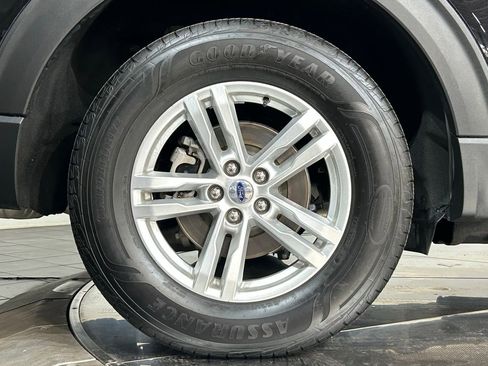 Used 2023 Ford Explorer XLT w/ Equipment Group 202A image 24