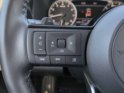 Used 2025 Nissan Pathfinder SL w/ SL Premium Package FWD image 25