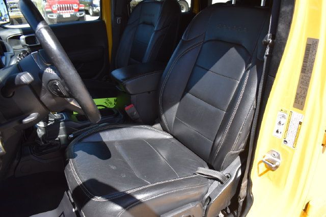 Used 2018 Jeep Wrangler Unlimited Sahara AWD/4WD image 14