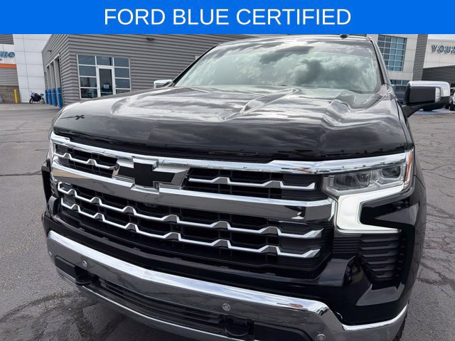 Used 2022 Chevrolet Silverado 1500 LTZ w/ LTZ Premium Package AWD/4WD image 17