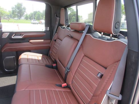 New 2026 GMC Sierra 3500 Denali Ultimate AWD/4WD image 14
