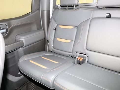 Used 2021 GMC Sierra 1500 AT4 w/ Technology Package image 12