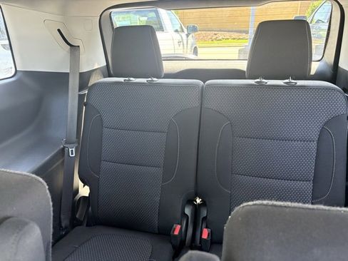 Certified 2023 GMC Acadia SLE image 16