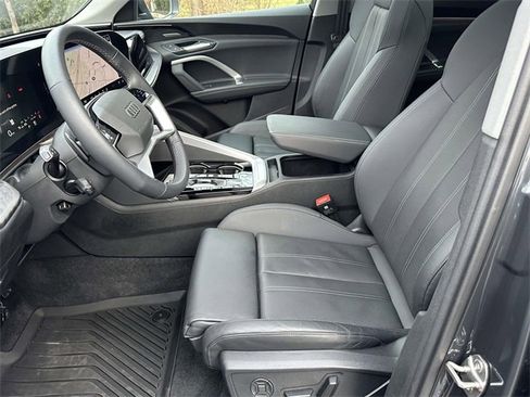 Certified 2025 Audi Q5 Premium Plus w/ Premium Plus image 21