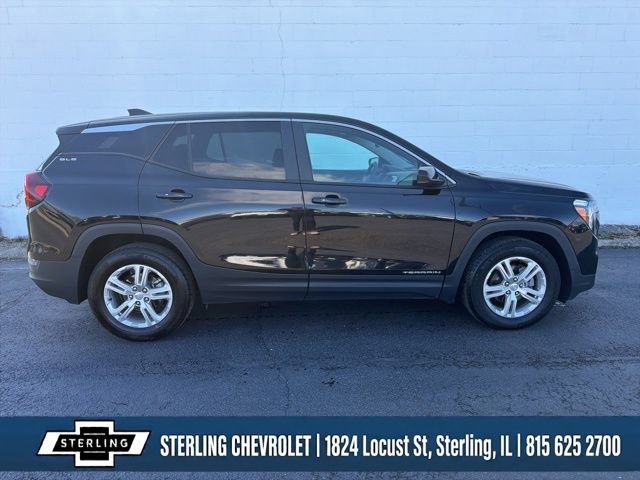Certified 2024 GMC Terrain SLE FWD image 2