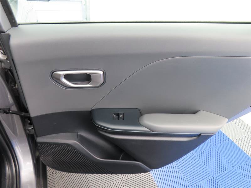 Used 2025 Kia K4 FWD image 30