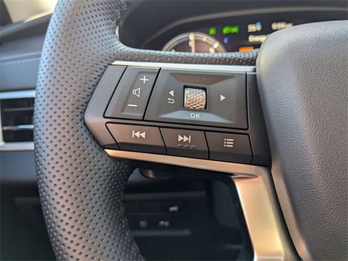 New 2025 Mitsubishi Outlander SE image 16