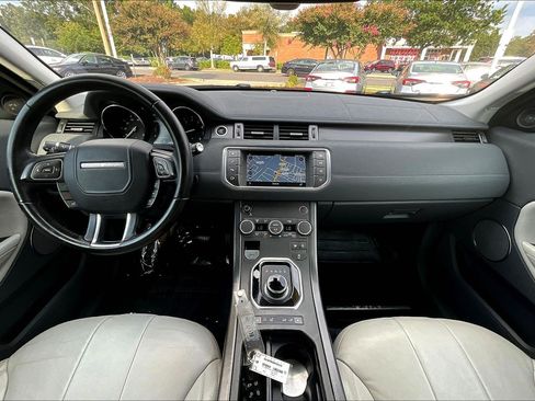 Used 2019 Land Rover Range Rover Evoque SE AWD/4WD image 15