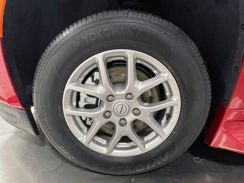 Used 2026 Chrysler Voyager LX FWD image 12