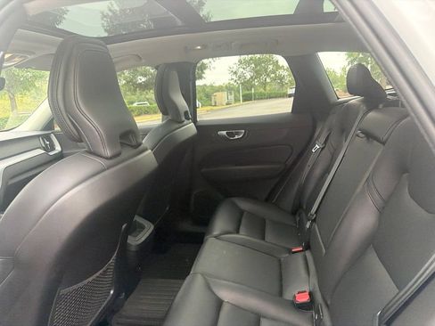 Used 2024 Volvo XC60 B5 Core AWD/4WD image 10