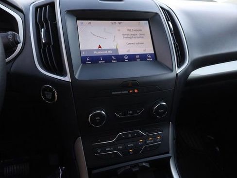 Used 2020 Ford Edge SEL w/ Convenience Package image 17