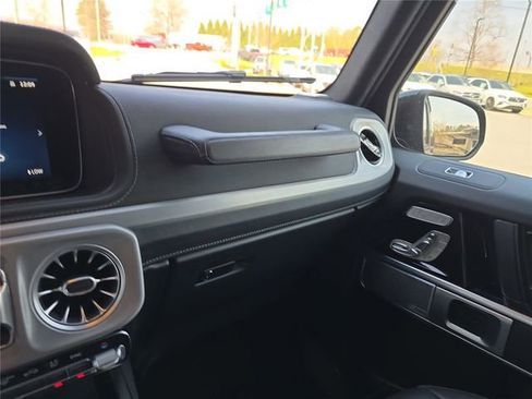 Used 2025 Mercedes-Benz G 550 image 27