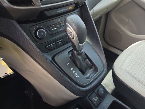 Used 2022 Ford Transit Connect XLT FWD image 26