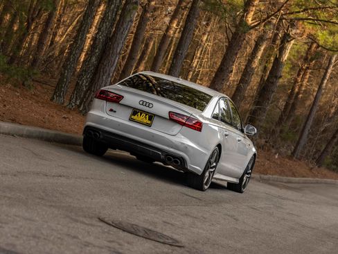 Used 2017 Audi S6 Prestige w/ S6 Sport Package image 48