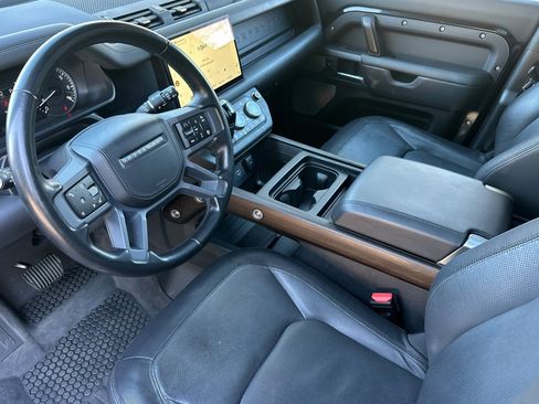 Used 2023 Land Rover Defender 130 X-Dynamic SE image 11