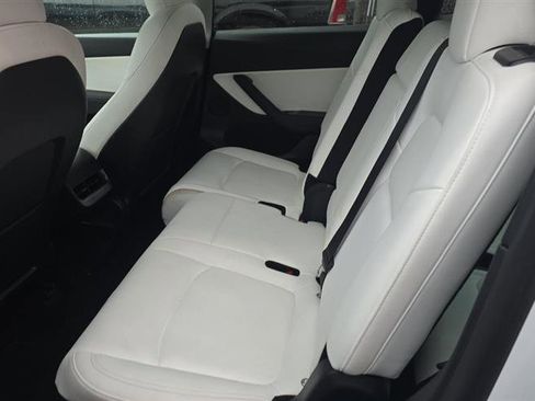 Used 2021 Tesla Model Y Long Range AWD/4WD image 5