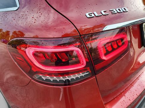 Used 2022 Mercedes-Benz GLC 300 4MATIC image 37