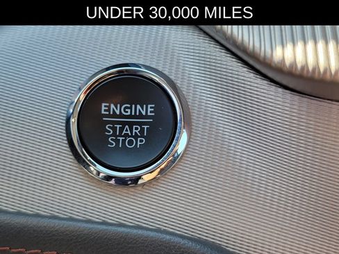 Used 2025 Ford Explorer Active AWD/4WD image 29
