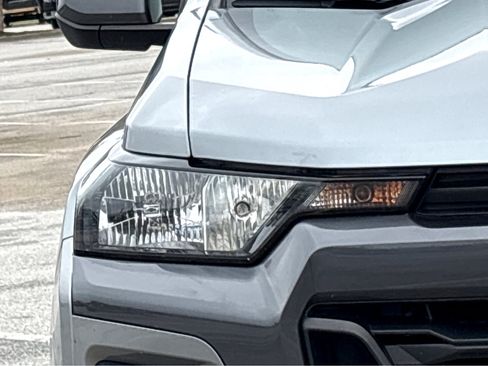 Used 2023 Chevrolet Colorado LT w/ LT Convenience Package II image 19