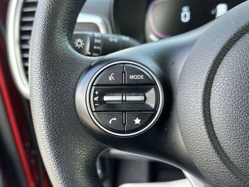 Used 2023 Kia Soul LX image 17