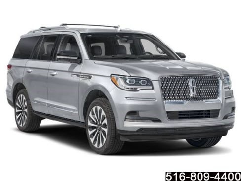 Used 2023 Lincoln Navigator Reserve AWD/4WD image 7