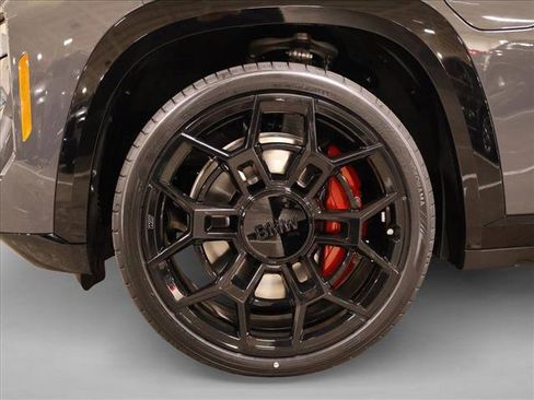 New 2026 BMW XM Label Red image 10