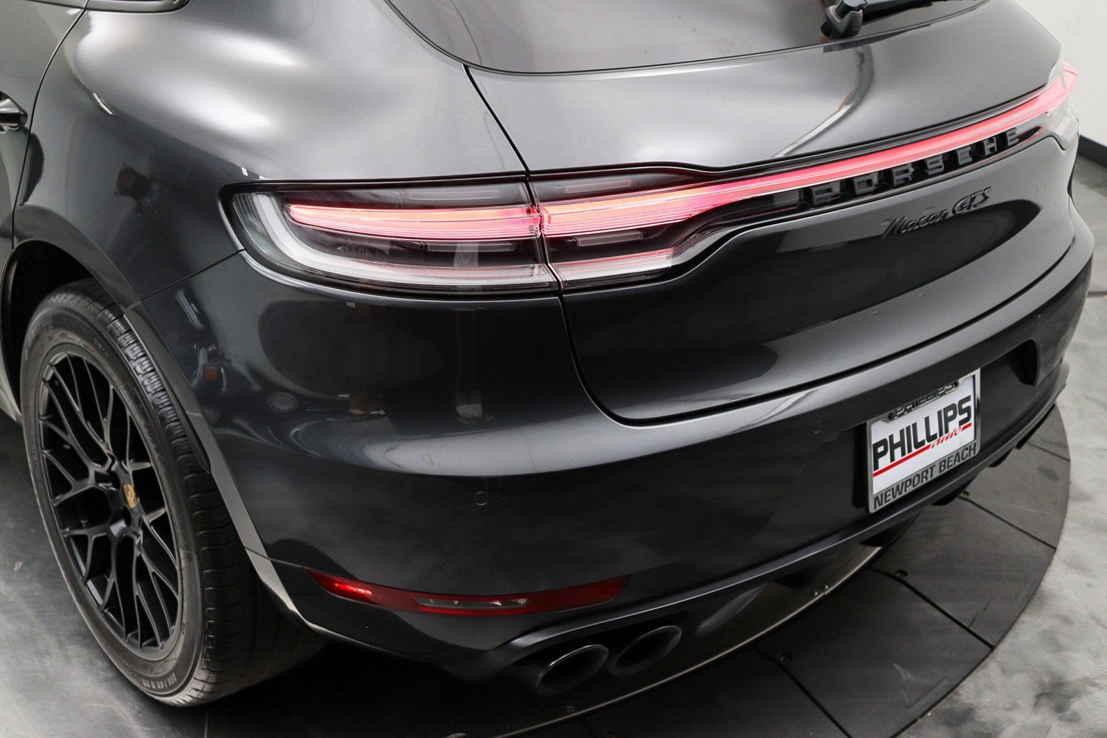 Used 2021 Porsche Macan GTS AWD/4WD image 13