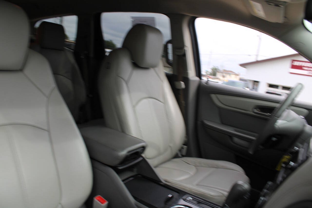 Used 2015 Chevrolet Traverse LT AWD/4WD image 14