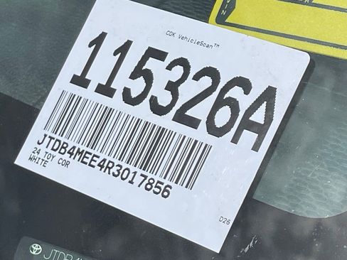 Used 2024 Toyota Corolla LE image 14