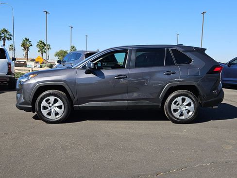 Used 2022 Toyota RAV4 LE w/ Carpet Mat Package (TMS) image 9