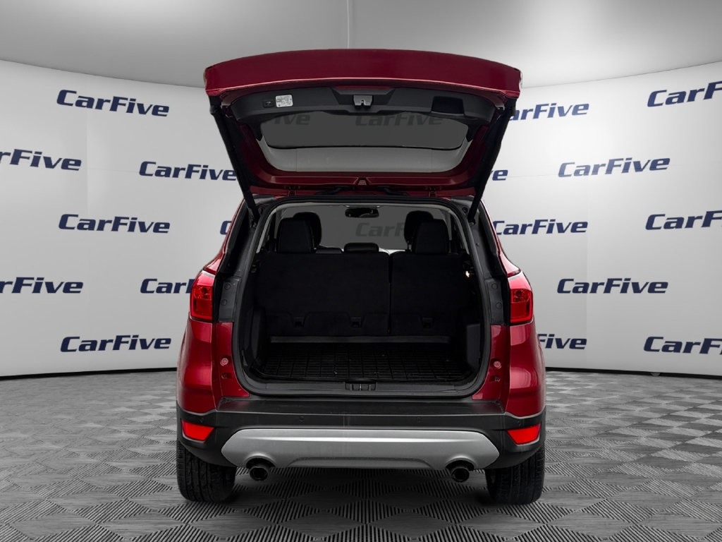 Used 2019 Ford Escape Titanium AWD/4WD image 11