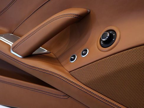 Certified 2017 Ferrari California T RWD image 94