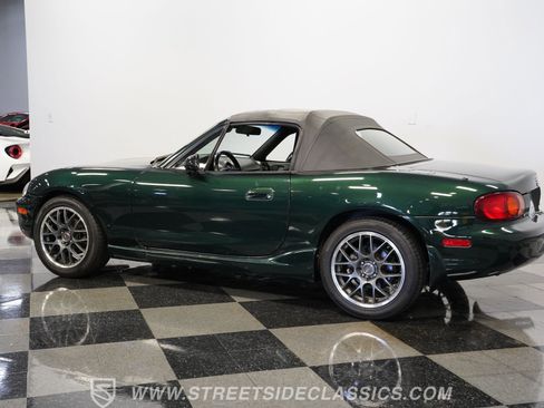 Used 1999 MAZDA MX-5 Miata RWD image 9