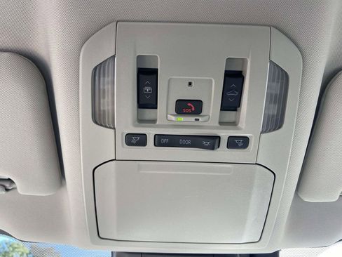 Used 2026 Toyota Highlander Limited image 23