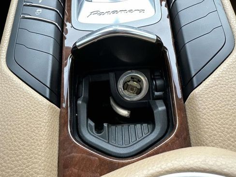 Used 2013 Porsche Panamera 4 image 87