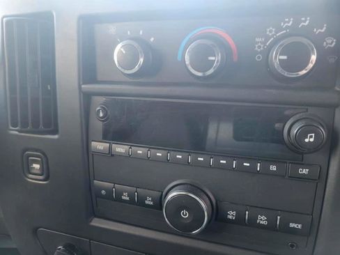 Used 2020 Chevrolet Express 3500 Extended w/ Driver Convenience Package image 25