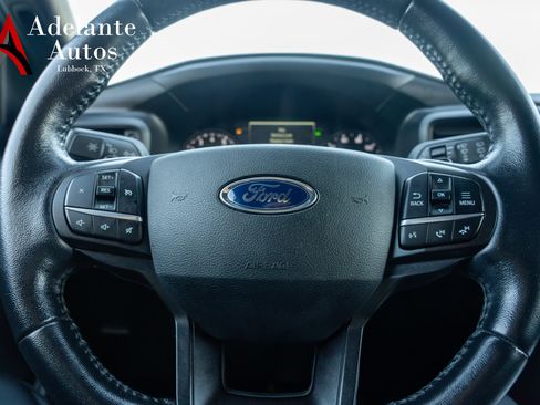 Used 2020 Ford Explorer XLT image 9