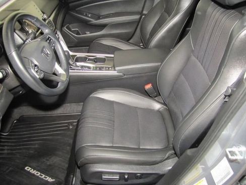 Used 2022 Honda Accord EX-L image 10