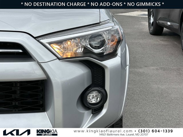 Used 2023 Toyota 4Runner SR5 Premium w/ Moonroof Package AWD/4WD image 28