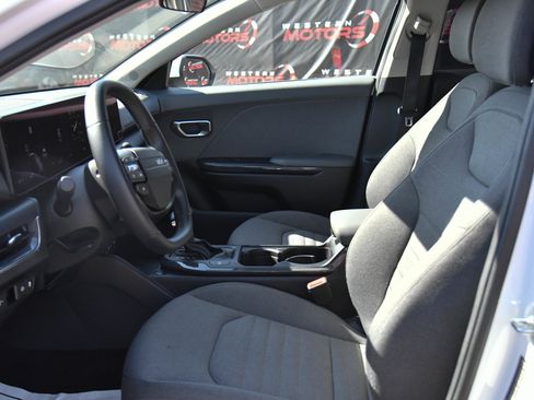 Used 2025 Kia K4 EX FWD image 16