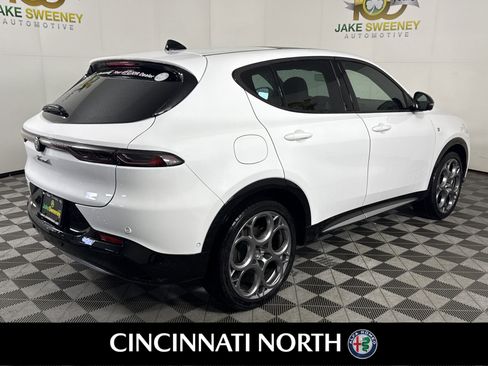 New 2024 Alfa Romeo Tonale Ti AWD/4WD image 4