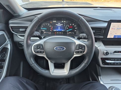 Certified 2023 Ford Explorer XLT w/ Equipment Group 202A image 29