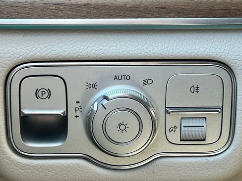 Certified 2022 Mercedes-Benz GLS 450 4MATIC image 39