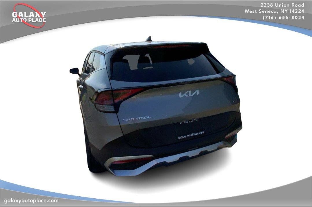 Used 2024 Kia Sportage LX AWD/4WD image 7
