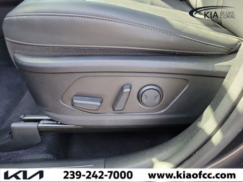Certified 2024 Kia Sorento S w/ Panoramic Sunroof Package image 21